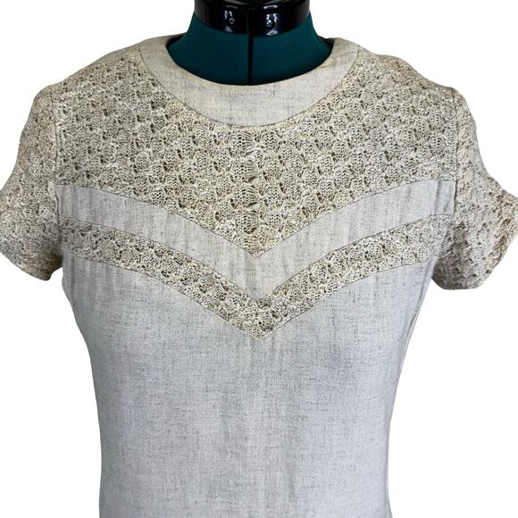 1960s Cream Linen Blend Shift Dress w Crochet Yoke – Mr. Jack Dallas – Size 16 - Picture 1 of 16